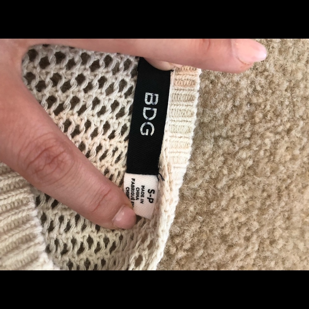 Cropped knit sweater